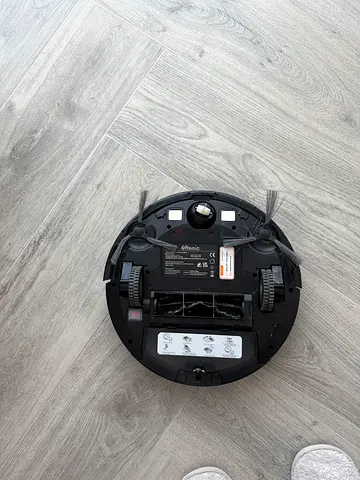 Vacuum robot