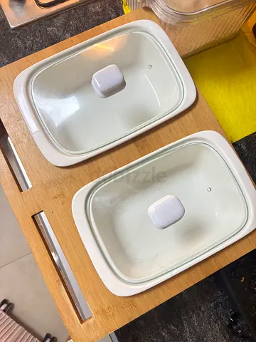Set of 2 Ceramic Oven-to-Table Casserole Dishes with Lids