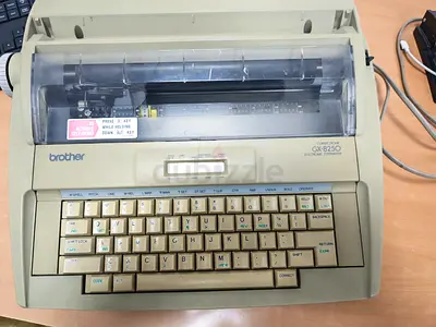 Brother GX-8250 Electronic Typewriter - Working Condition