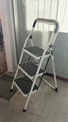 Open to Offers: 3-Step Folding Step Ladder — Light Duty, Non-Slip Steps