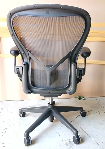 Remastered Version Herman Miller Aeron Office Chair Size C Excellent Condition