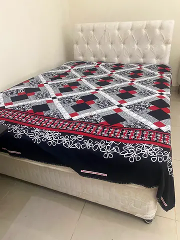 Bed Queen size