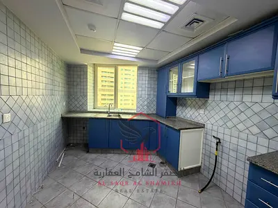 اكبر مساحة غرفة وصالة ماستر تكييف علي المالك و شهر وجيم ومسبح مجاني ومساحات كبيرة للايجار السنوي في المجاز3 كورنيش القصباا
