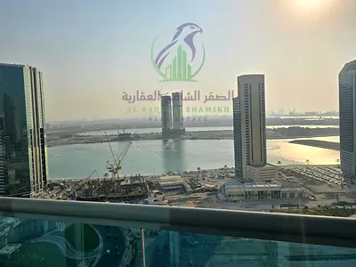 شقة غرفة وصالة و2 حمام بإطلالة بحرية مباشرة بموقع متميز وقريب من جميع الخدمات ومن مدخل دبي مع طريقة سداد مريحة