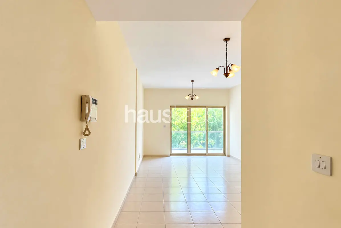 Unfurnished | 2 Bedroom | Bright