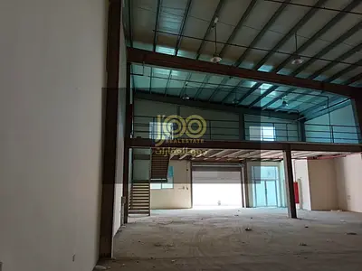 A Practical Warehouse with Additional Usable Space Provided by the Mezzanine, Suitable for All Types of Activities