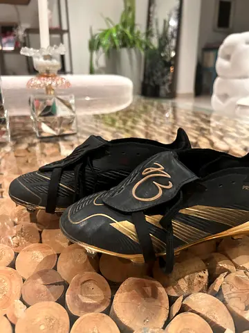 Used adidas Predator Elite 24 FT “BelliGold” Jude Bellingham Signature size 39, good condition