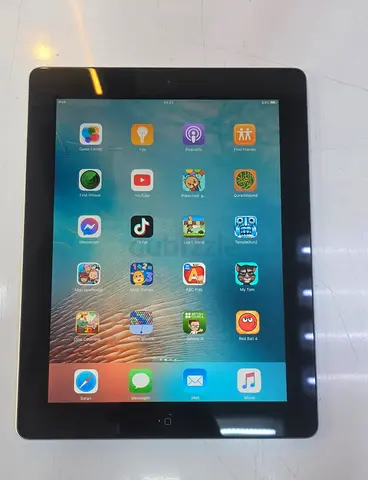 Apple iPad 3rd Generation 16GB (SIM + Wi-Fi) - ONLY 115 AED