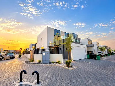 Fully Furnished Villa / Outstanding Condition /Corner One