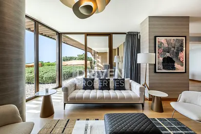 Furnished and Vacant Apt with Amazing Views