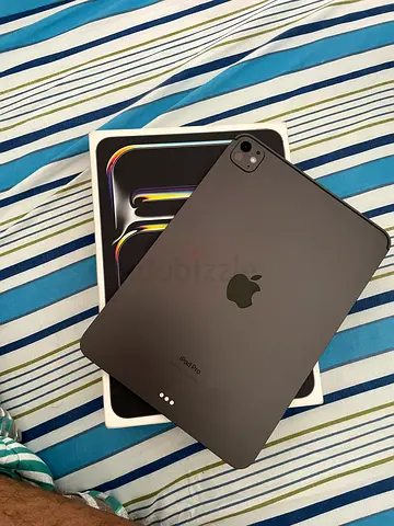 Apple iPad Pro M4 Wi-Fi – Space Black – Standard Glass (Model A2836, TDRA)