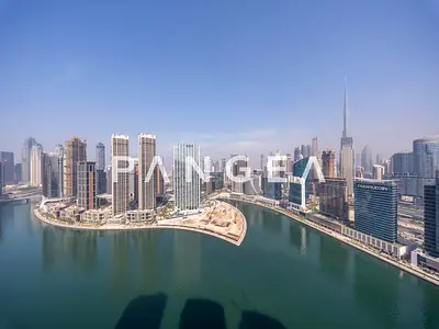 Burj Khalifa and Canal View | Luxurious | Vacant