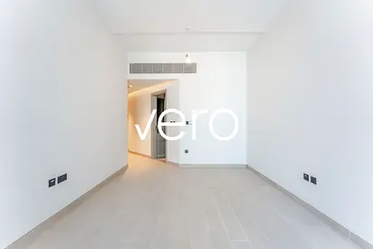 Flexible Cheques | Modern Studio | Prime Location