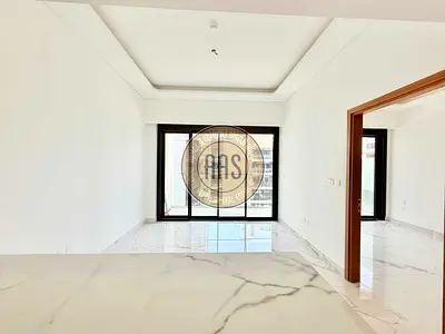 U shape kitchen •• very good size •• chiller free •• spacious layout •• pool view