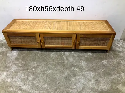 Modern rattan TV table (150x56x49 cm)