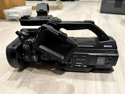 Sony PMW-300 XDCAM Professional CamcorderSony PMW-300 XDCAM Camcorder Kit