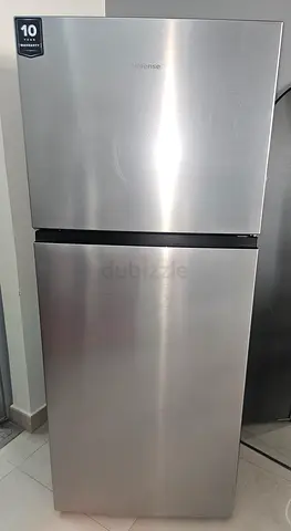 Silver Hisense 2-door Top Freezer Refrigerator - Excellent Condition