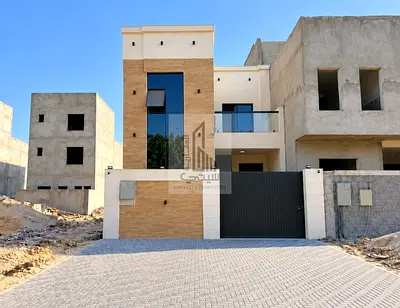 Townhouse villa for sale at an excellent price featuring a 10-meter front setback