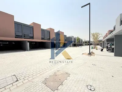 تاون هاوس واسع (زاوية) يضم 4 غرف نوم ومجلس في مشروع "مسار سارو"