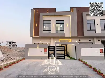 شامل رسوم التسجيل والتملك والكهرباء والمياه والمكيفات ، بدون رسوم خدمات سنوية ، تملك حر لجميع الجنسيات