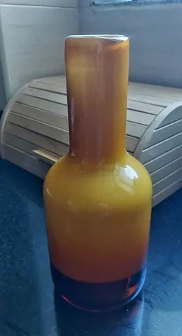 AMBER GLASS VASE