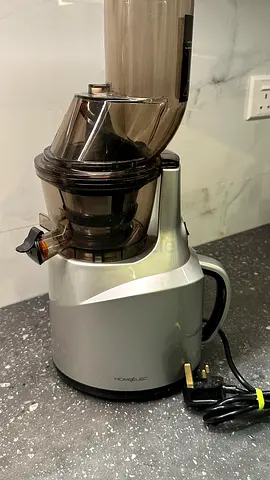العين