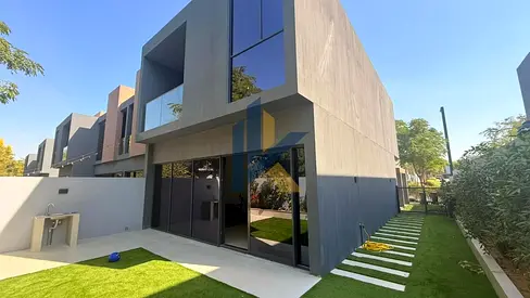 3-Bedroom Corner Townhouse