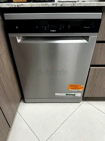 Whirlpool freestanding dishwasher - stainless steel, Excellent working condition