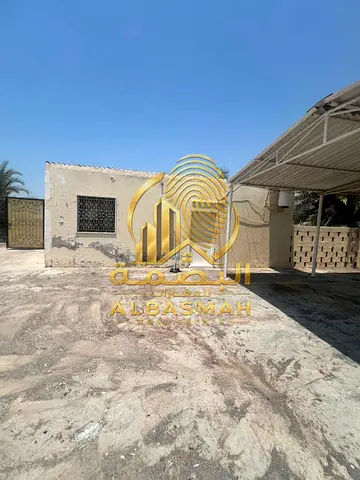 Traditional House for Sale in Mughaidir, Al Tala’a – Sharjah Large Plot | 4 Bedrooms | Spacious Yard | AED 1,500,000 An excellent opportunity to own a traditional family house in the Mughaidir suburb,