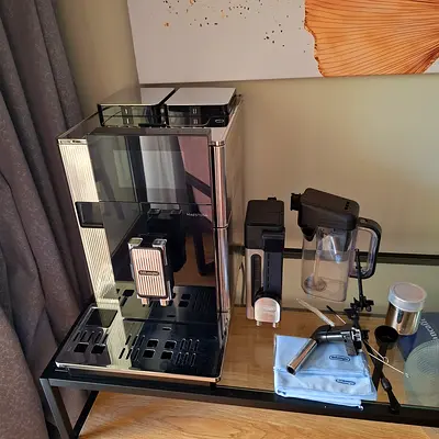Delonghi Maestosa Coffee Machine