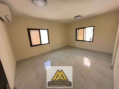 شقة بموقع مميز وسعر مناسب، تقع في النخيل 1 على الشارع مباشرة، وقريبة جدًا من نستو ولولو وأم سيتي مارت، مما يجعلها خيارًا مناسبًا للعائلات الباحثة عن ا