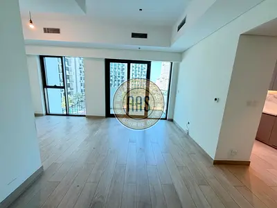 Sami furniched 1bhk availabel just 75k in 6 cheques