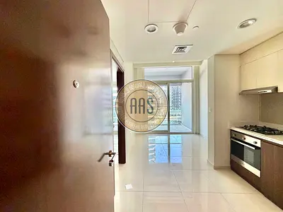 Spacious layout •• Ready to move •• partially canal view •• kitchen appliances