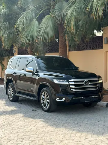 Toyota Land Cruiser VXR 2023 GCC Specs