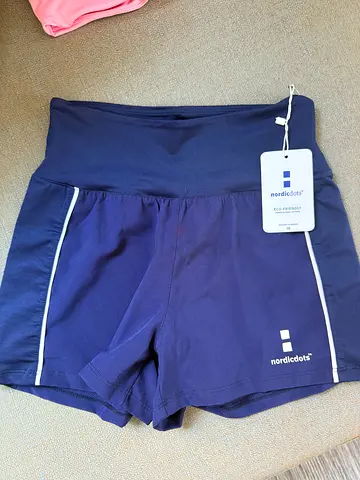 NORDICDOTS ACTIVEWEAR – 27 BRAND-NEW PIECES WITH TAGS!