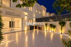 2 Converted to 3 bedroom, Park and Pool Backing