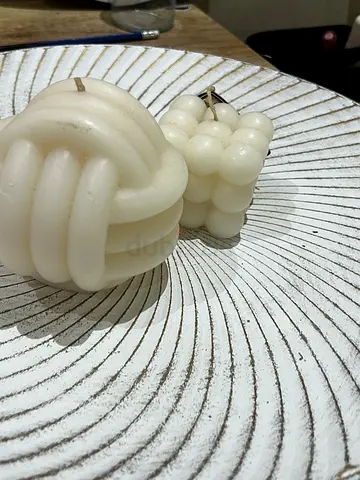 Set of 3 decorative hand-poured white candles (knot & cube designs)
