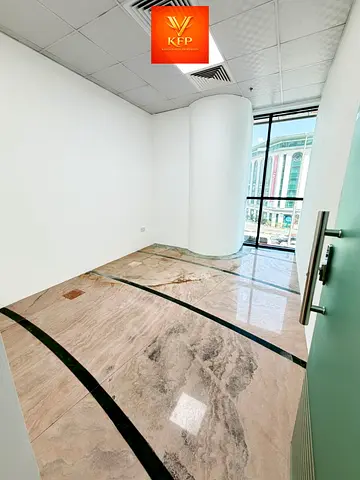 OFFICE AVAILABLE PRIME LOCATION READY TO MOVE NEAR TO METRO DEWA WIFI FREE SAME DAY EJARI