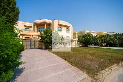 GCC | Lift | Corner Plot | Near Sheikh Zayed Road