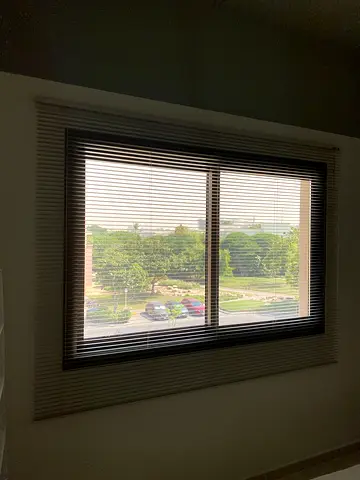 White aluminium Venetian blind