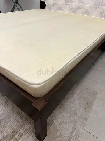 Bed, mattress and carpet