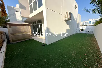 Corner 3 Bed | Beautiful Garden | Vacant