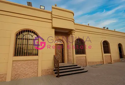 Family 3BR Villa with Garden in Al Reefa