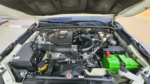 2022 Toyota FORTUNER photo 4