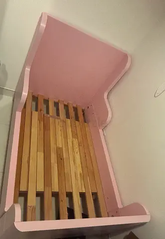 Bed for girl