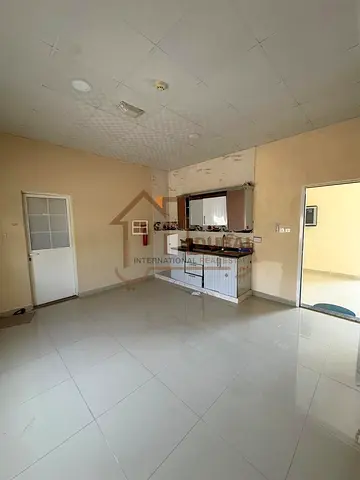 Spacious Studio | Prime Location | Up to 12 Cheques