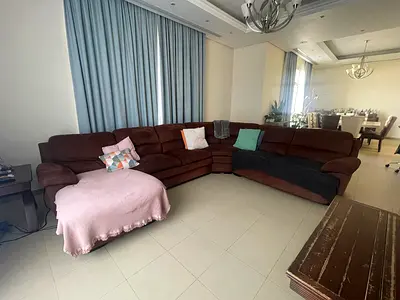 Large L-shaped Brown Fabric Sofa — Comfortable Family Sectional