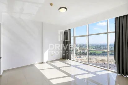 Vacant | Biggest Studio | Mid Floor | Nice View