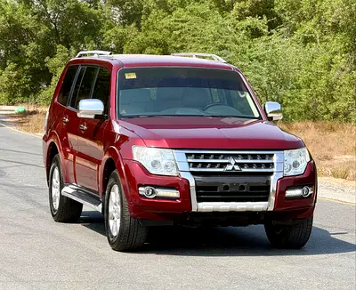 2017 Mitsubishi Pajero GLS GCC Specs