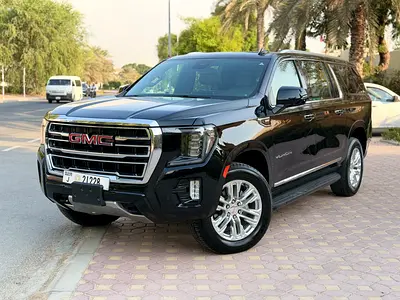 GMC Yukon XL SLT Black 2024 Low Mileage Under Warranty GCC Specs